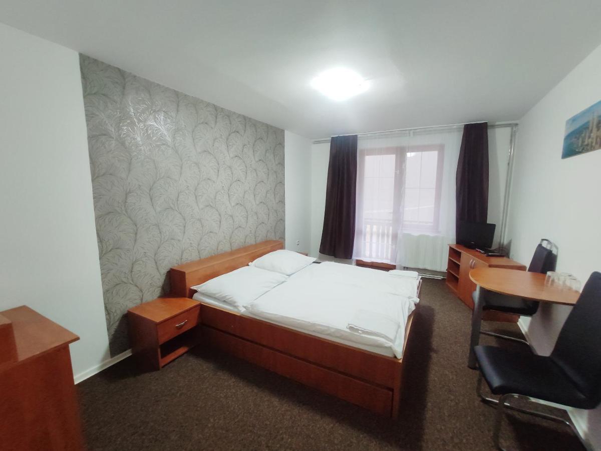 Horsky Hotel Eva Svaty Jur Bilik gambar